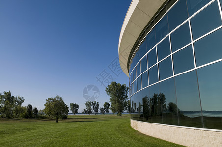 玻璃大楼反射背景图片