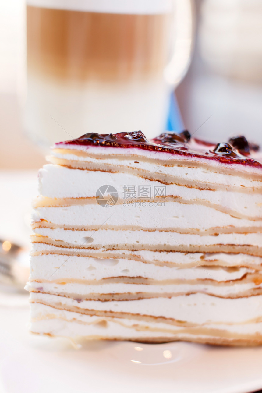 蓝莓芝士蛋糕加咖啡浆果美食奶油覆盆子糕点面包餐厅蓝色水果盘子图片