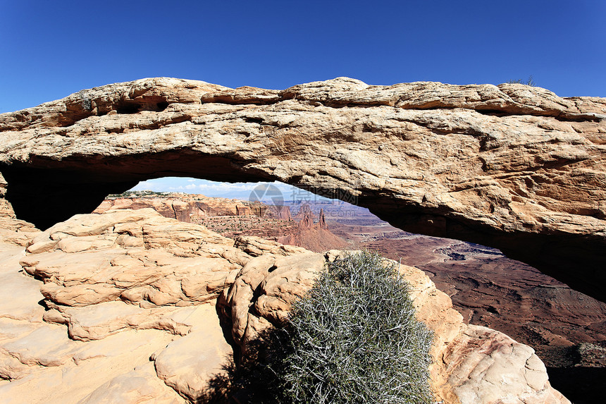 著名的梅萨拱门砂岩岩石旅行土地沙漠气氛公园台面峡谷风景图片