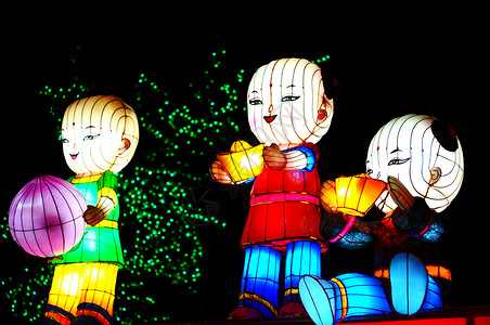 中国灯笼男孩们新年娃娃旅行财富展览孩子们节日玩具背景图片