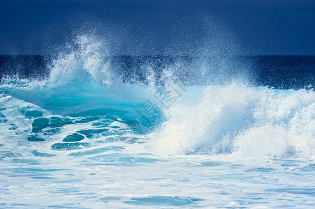 深的假期冲浪蓝色旅行沿海海岸线阳光水禽景点流动背景图片