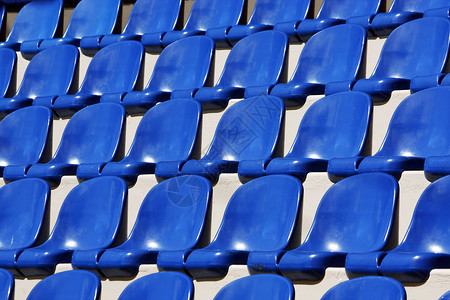 蓝色塑料座椅背景图片