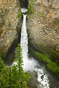 加拿大Wells Gray省公园Spahats瀑布瀑布斯帕哈茨瀑布高清图片素材