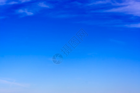 清空天空天气蓝色气氛背景图片