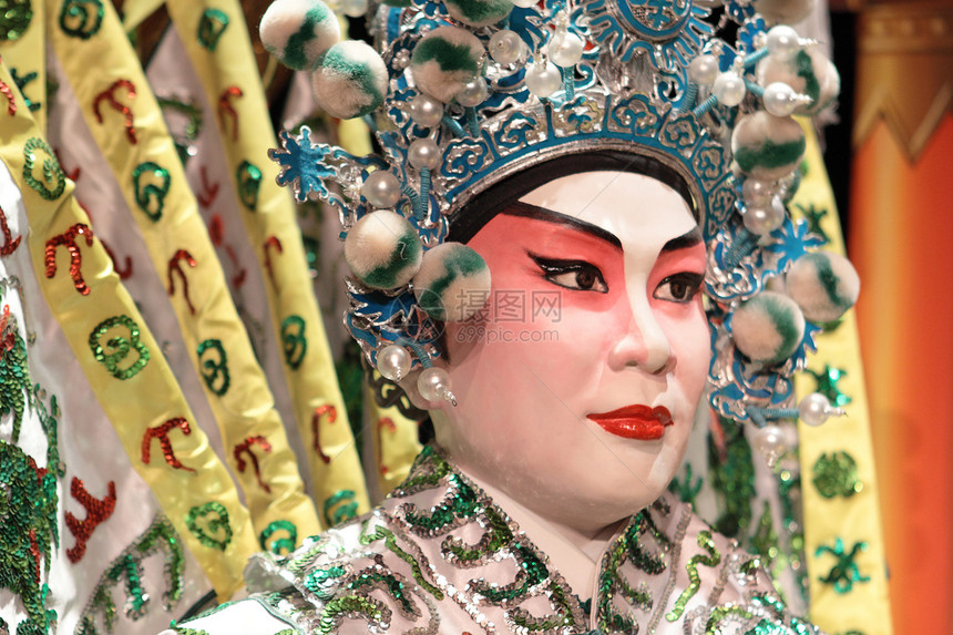 中文歌剧木偶和红布作为文字空间 是一个玩具 不是娱乐展示男人化妆品女士传统节日剧院旅游服饰图片