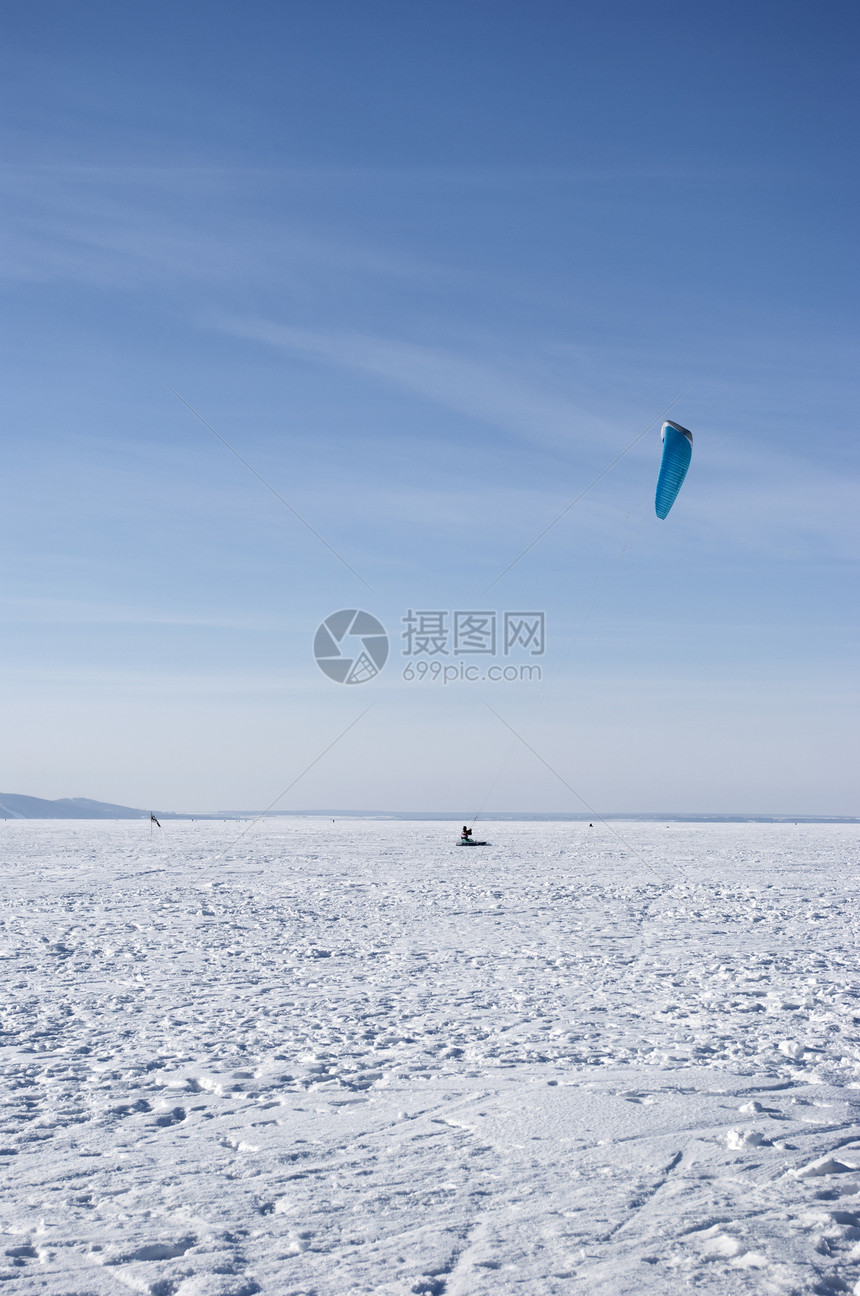 冬季风筝追求爱好活动手雕乐趣衣服飞行冲浪空气冒险图片