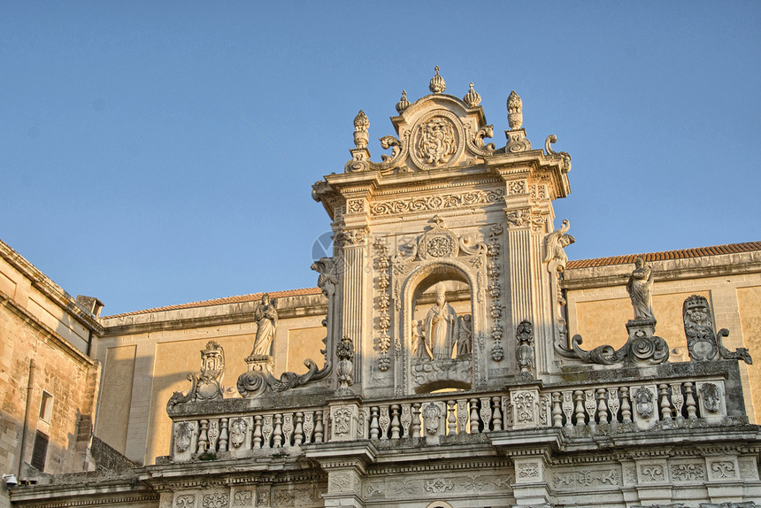 意大利Apulia的美丽古建筑教会纪念碑建筑学雕塑历史胡同游客旅游遗产建筑图片