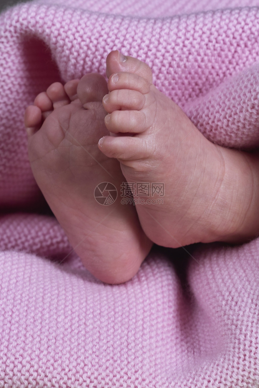 婴儿脚粉红色脚趾皮肤图片