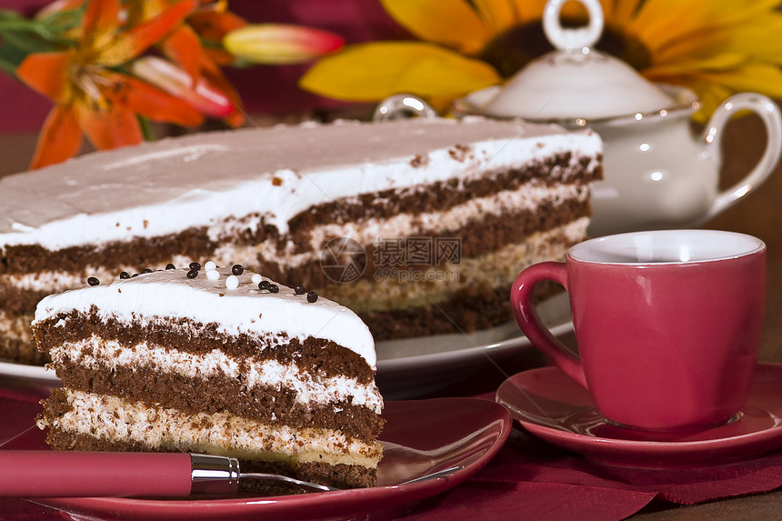 奶油蛋糕杯子花朵咖啡板蛋糕盖盘子甜点图片