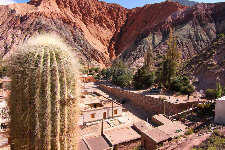 普尔马马卡干旱地质学植物房子红色岩石沙漠高原风景图片
