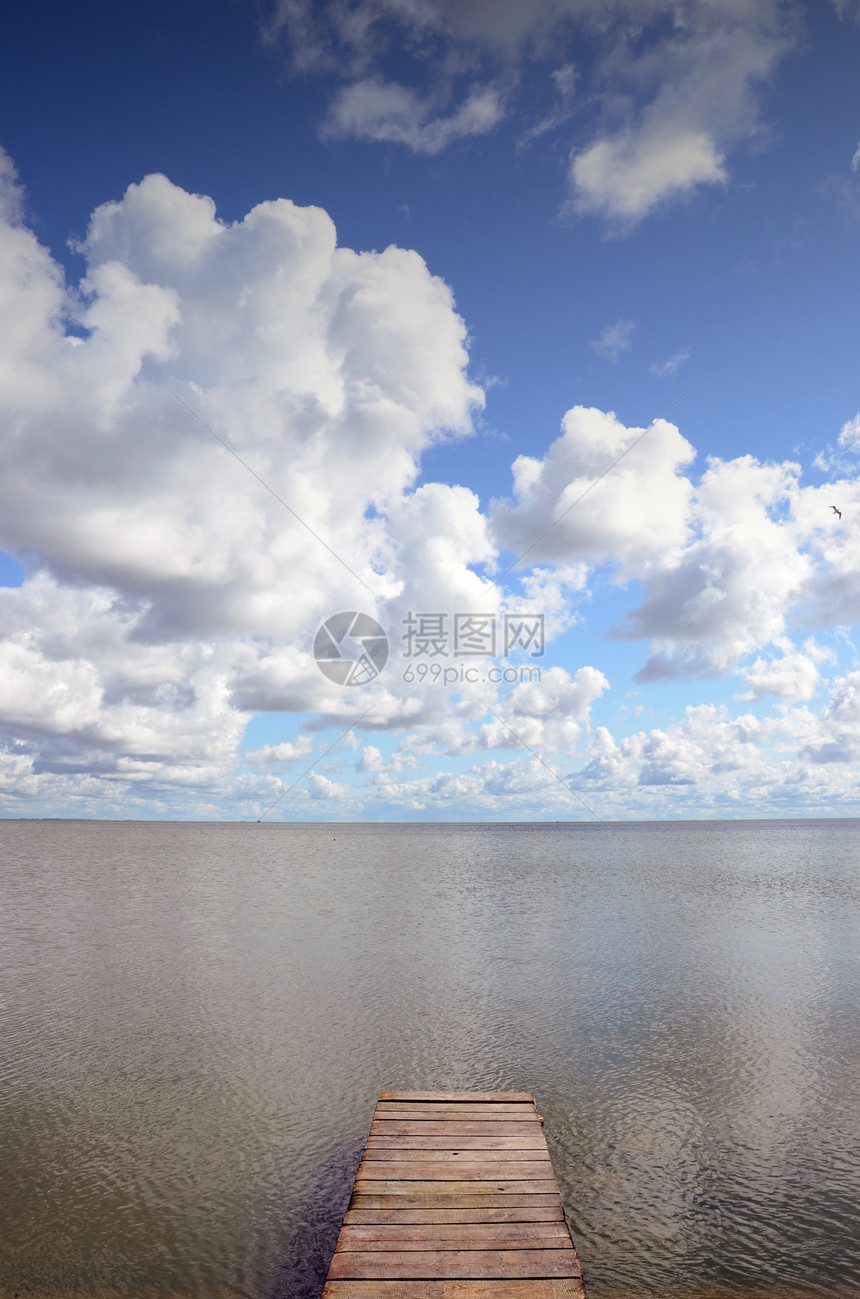 海湾夏季风景图片