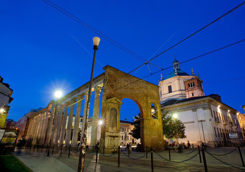 米兰圣洛伦佐的专栏和巴西尔尼卡建筑学废墟柱子旅游日落宗教教会大教堂艺术图片