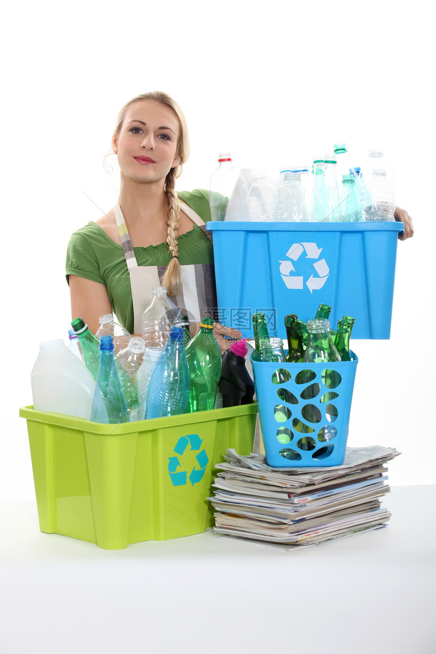 妇女回收利用回收生态玻璃女士塑料垃圾公民纸盒头发金发女郎图片