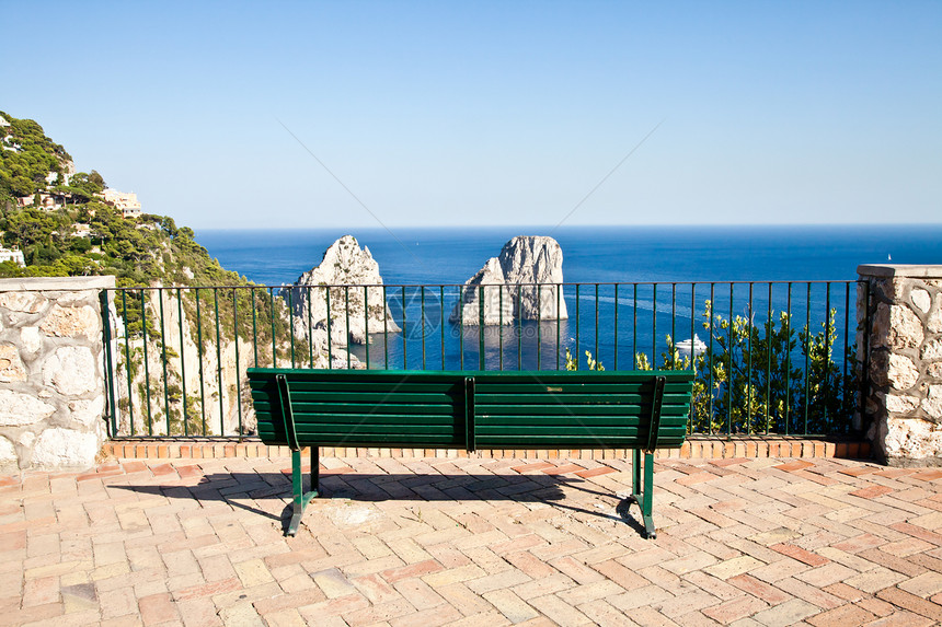 法拉格利奥尼迪卡普里假期树木座位风景海浪晴天长椅旅行海洋海岸图片