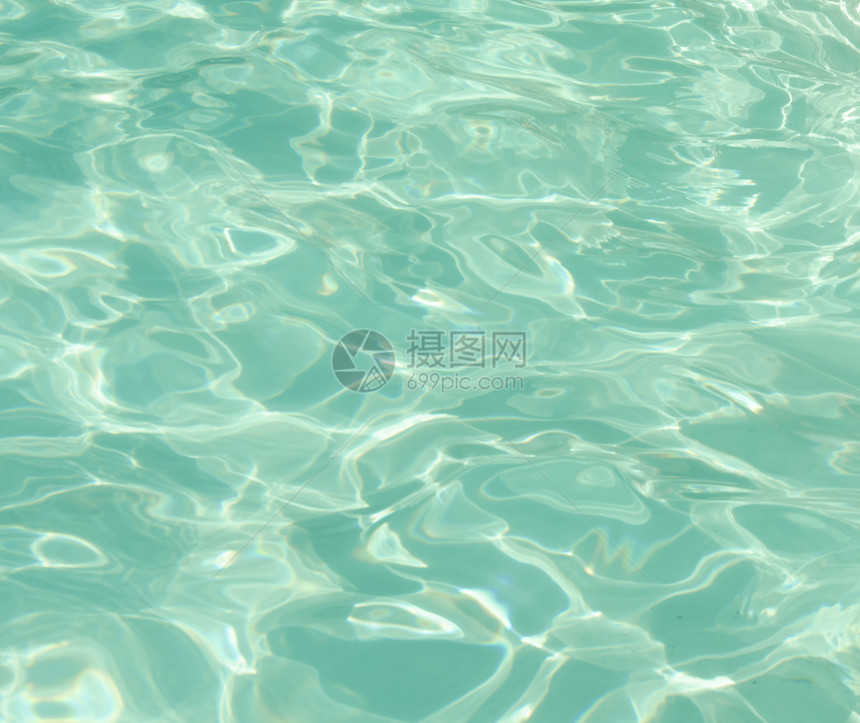 池水乐趣游泳阳光反射晴天纹理玩具苏打水水池图片
