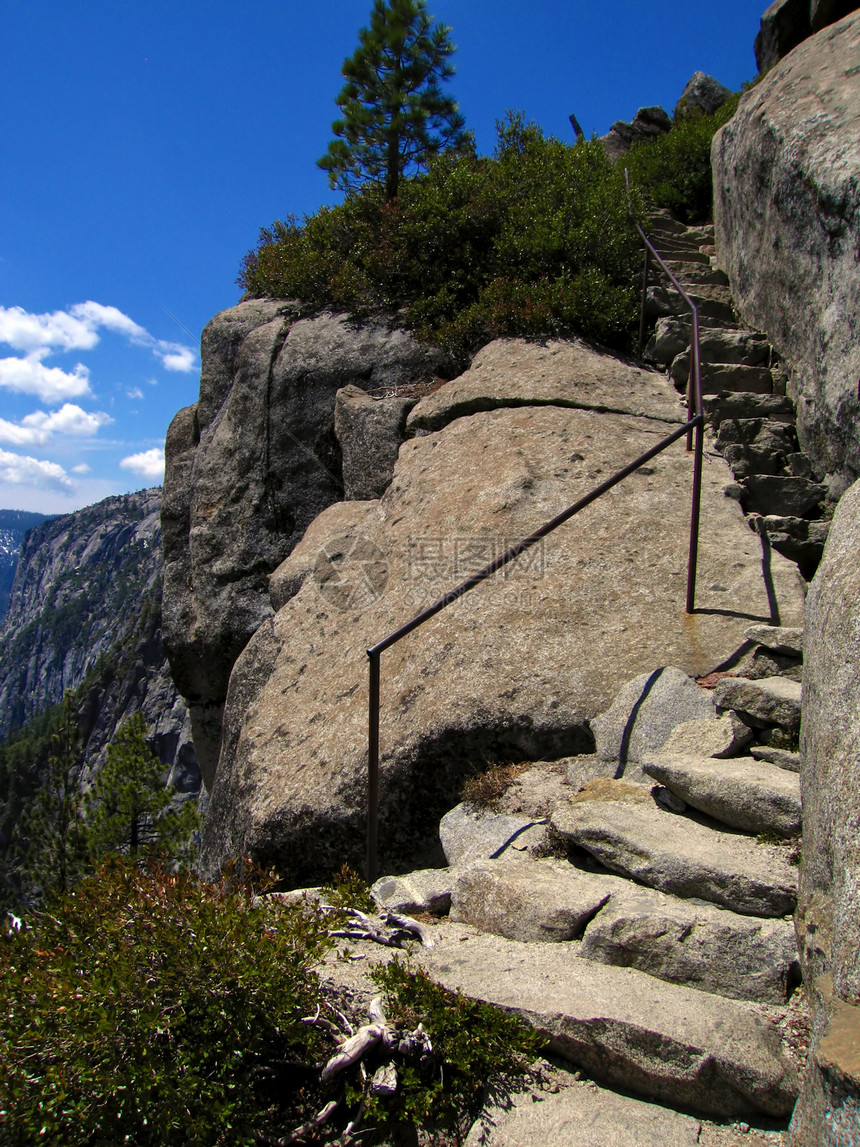 高楼梯岩石山脉远足风景高度花岗岩峰会山峰图片
