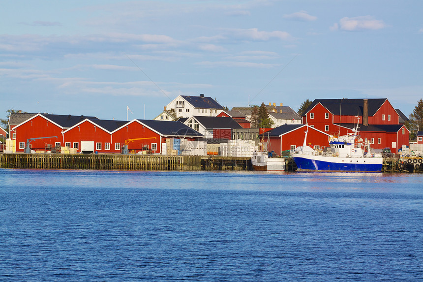 渔业港口晴天红色村庄海岸线渔船海岸峡湾风景房子钓鱼图片