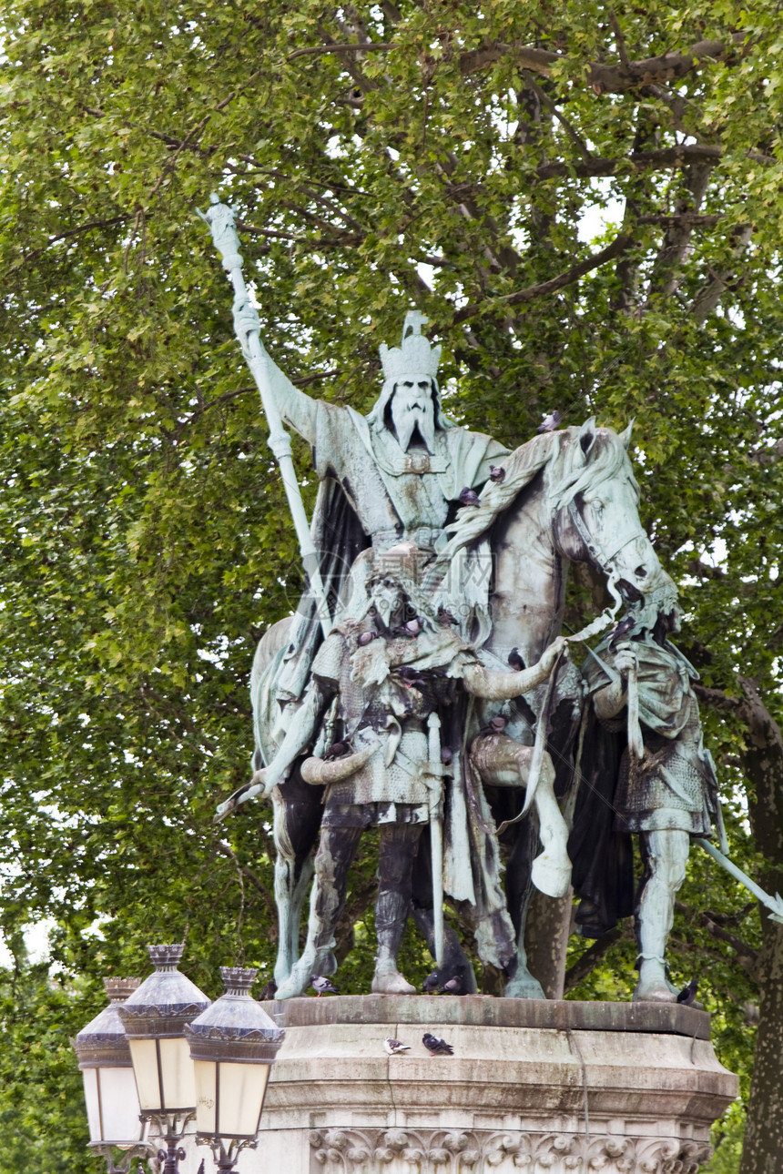 法国巴黎Charlemagne雕像图片