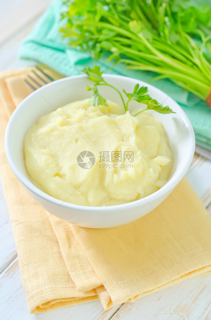 土豆泥餐巾伴奏盘子吃饭木头土豆糊状物洋葱食物午餐图片