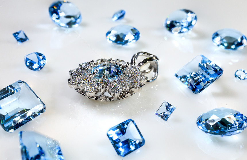 与钻石的粘附蓝宝石胸针珠宝奢华耳环水晶金子金属魅力蓝色图片