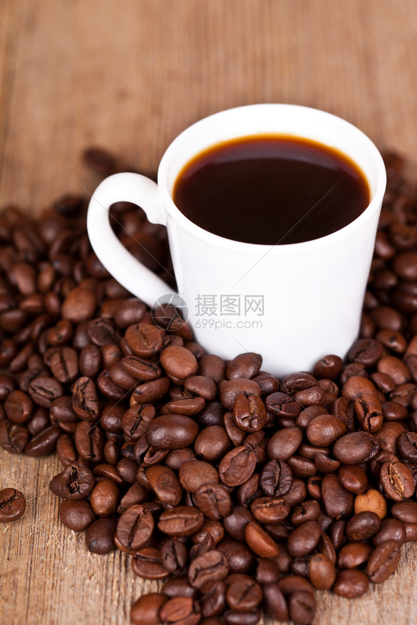 咖啡和大豆粮食豆子宏观味道唤醒白色杯子食物棕色美食图片