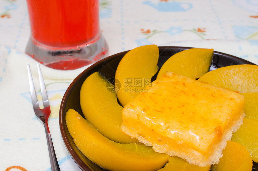 桃桃蛋糕橙子食物小吃盘子釉面水果饮食甜点蛋糕烹饪图片