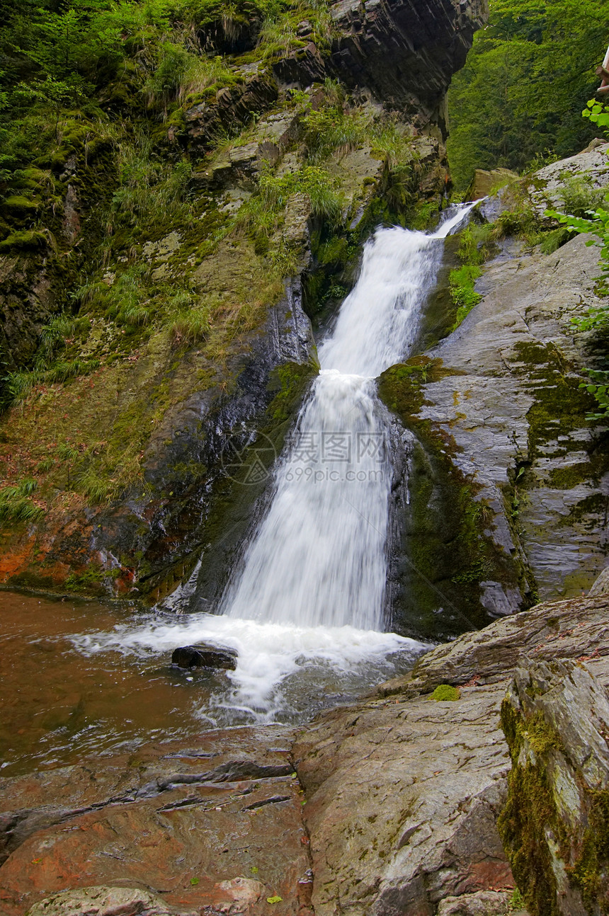 水瀑风景浮躁溪流水流公园瀑布流动图片