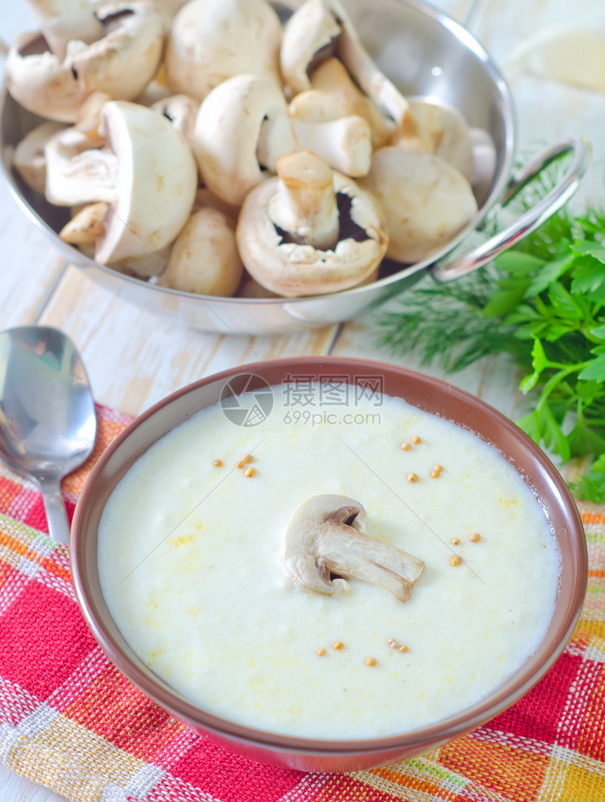 豆汤勺子午餐液体桌布砂浆食物美食香葱检查蔬菜图片