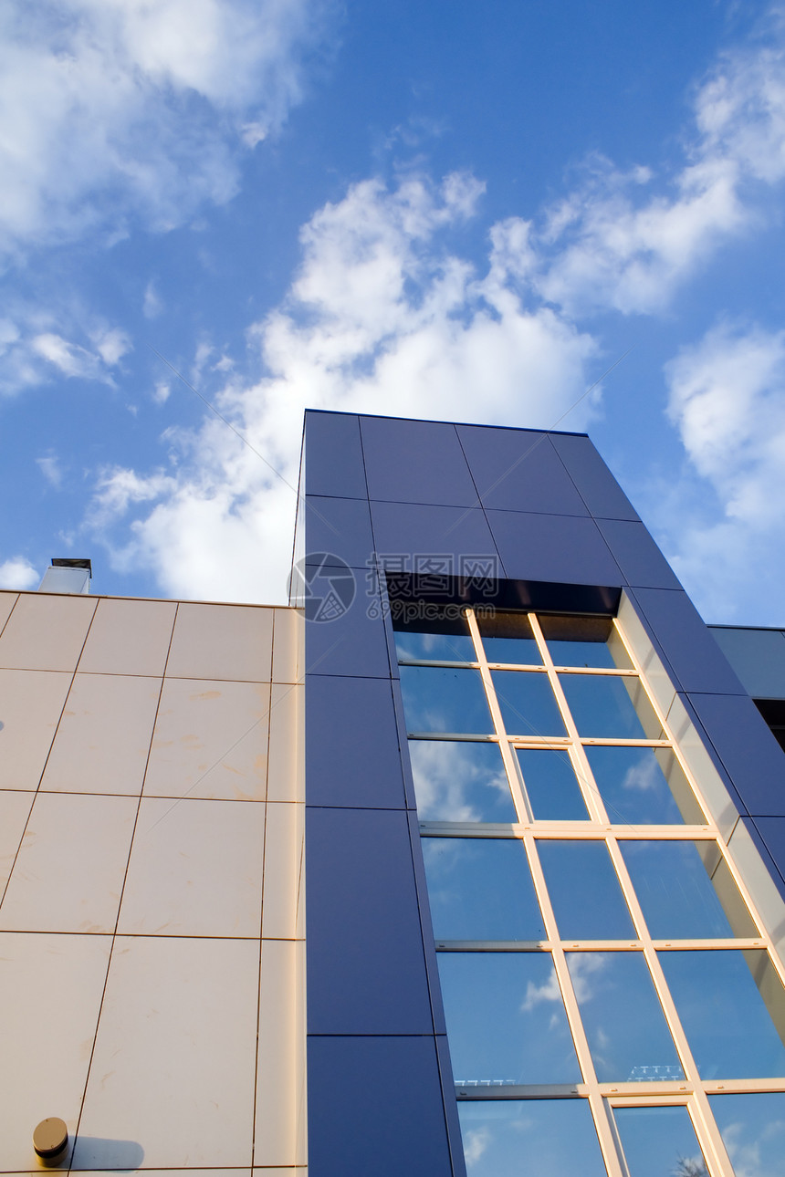 现代建筑框架城市天空玻璃反射办公室市中心场景蓝色财产图片