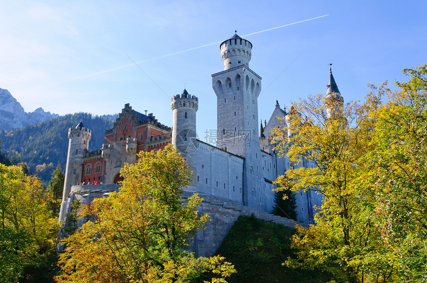 纽施旺斯坦城堡尖塔风景建筑城市观光天空之路蓝天文化遗产叶子图片