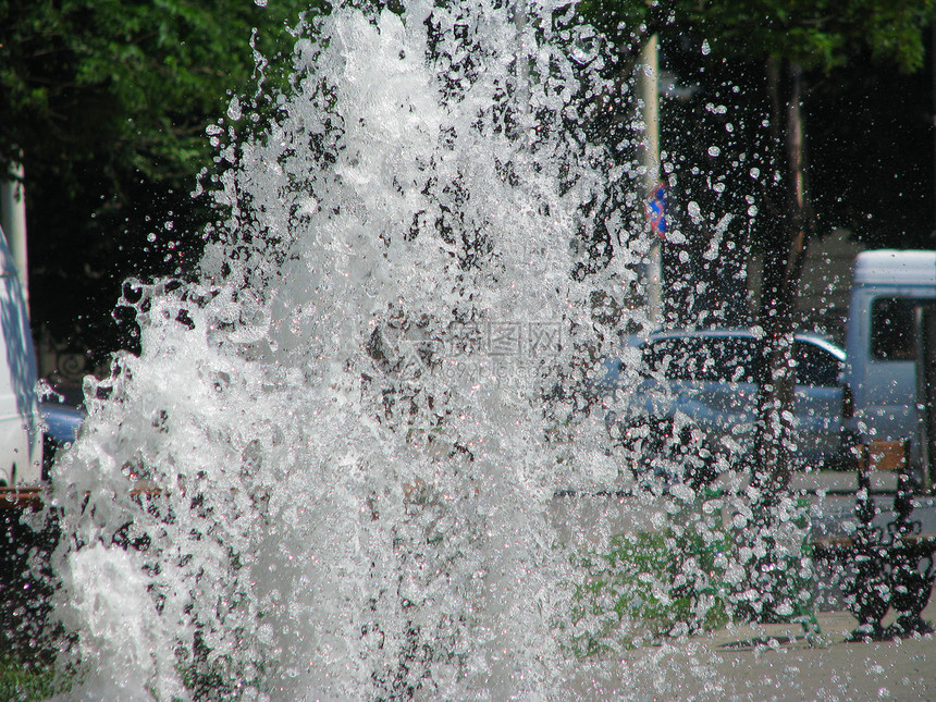 泉水气泡草稿白色喷射流动溪流倾盆大雨自来水厂灯泡井口图片