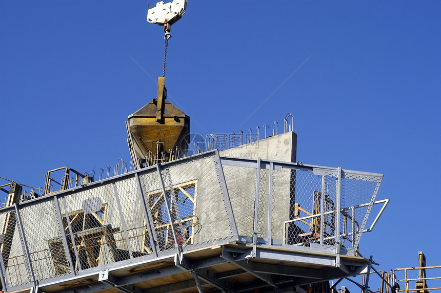 市区建筑工地房地产机器起重机工作蓝色卡车城市规划蓝领城市化住宅图片