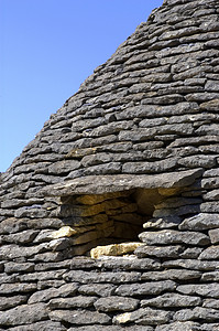 Breuil的白骨小屋公司游客磨练农村屋面石历史纪念碑钻孔乡下人背景图片