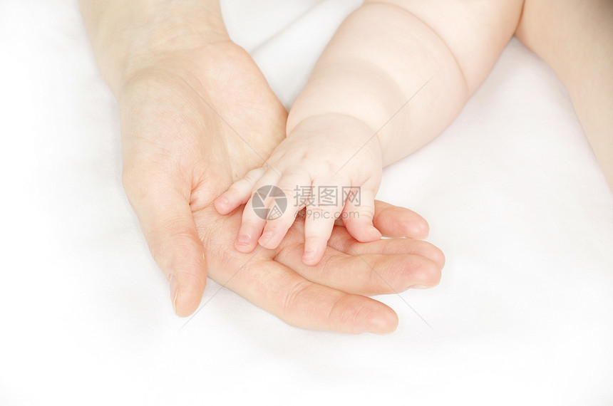 婴儿的手女性手指女士妈妈生活母亲家庭父母孩子女孩图片