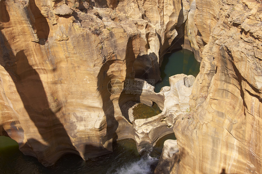 水分侵蚀岩石小路运气栏杆坑洞游客峡谷吸引力图片