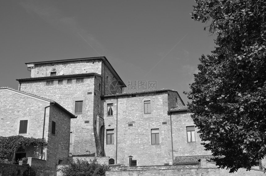 Umbria 的 Spello 建筑图全景建筑城市房子木头农村艺术环境文化蓝色图片