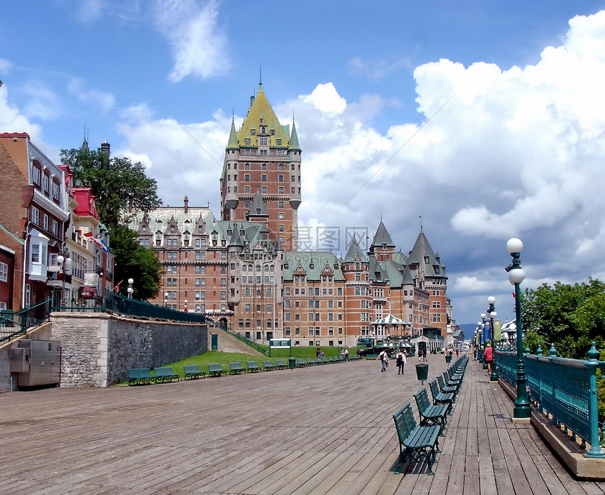 加拿大魁北克Frontenac城堡历史性旅游长廊建筑建筑学红色风景城市吸引力旅行图片