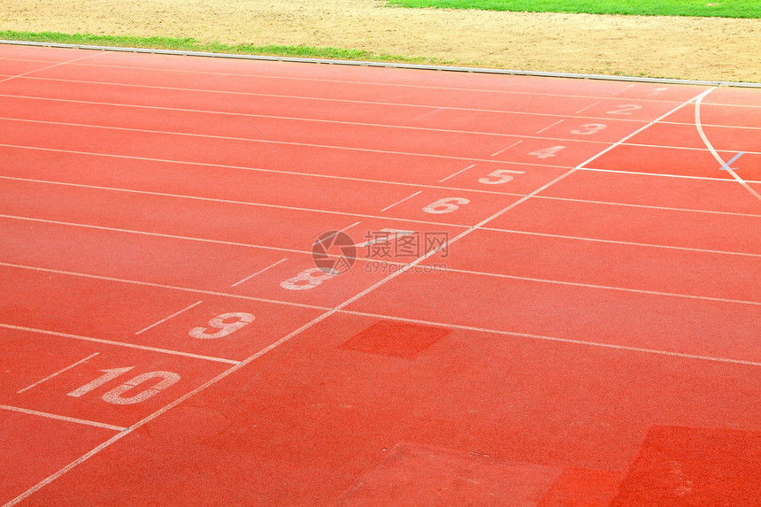 运动员赛跑轨道车道运动竞赛团队短跑活力课程白色红色马场时间图片