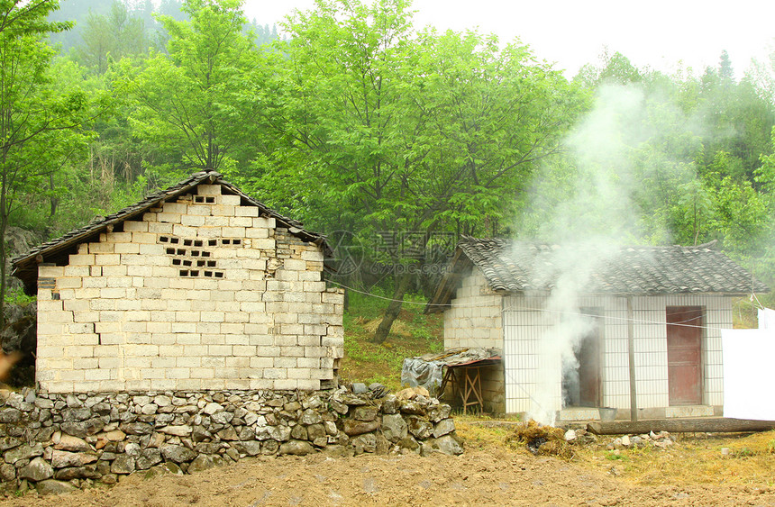 中国农村的典型住房 家庭图片