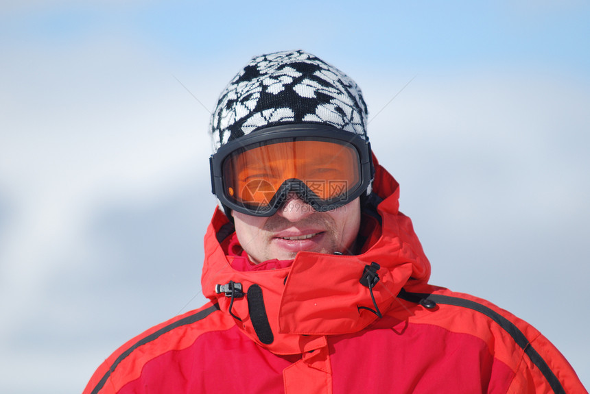 即时登机机运动单板滑雪者滑雪板红色白色夹克图片