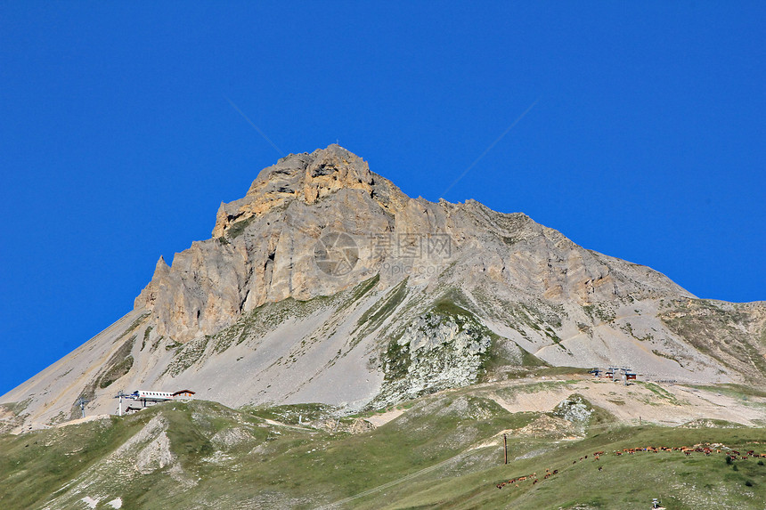 山登山冰川晴天高地地块天空阳光镜子环境森林图片