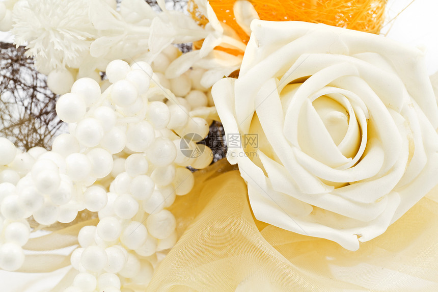 白玫瑰花玫瑰装饰乐队丝带风格奶油环形叶子礼物花店图片