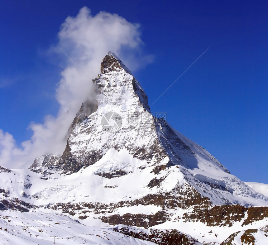 阿尔卑山峰瑞士假期滑雪薄雾三角蓝色远足墙纸旅行巧克力天空图片