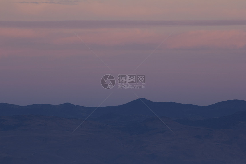 带天空的山地山脉日落沙漠天际太阳剪影风景阳光目的地旅游场景图片