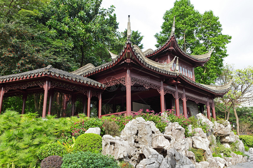 中国花园天空环境植物小路公园园艺艺术松树寺庙生长图片