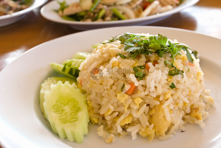 泰国炒饭大米美食早餐食物烹饪黄瓜服务美味文化香料午餐图片