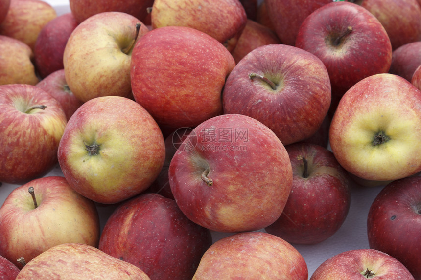 红苹果水果食物市场公开街头市场健康饮食红色素食图片