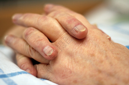 爱车有位毛笔字手有皱纹拇指退休护理医学老年人老年手指养老院背景