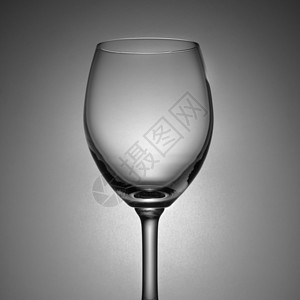清空葡萄酒杯杯子白色玻璃水晶背景图片