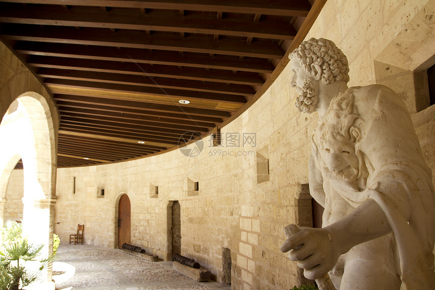 马洛卡Palma市Majorca的城堡古董纪念碑石头柱廊堡垒拱廊植物假期建筑学雕像图片
